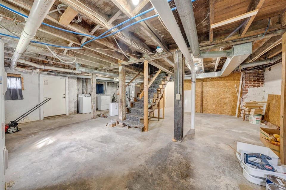 855 E Main St, photo 27 of 34