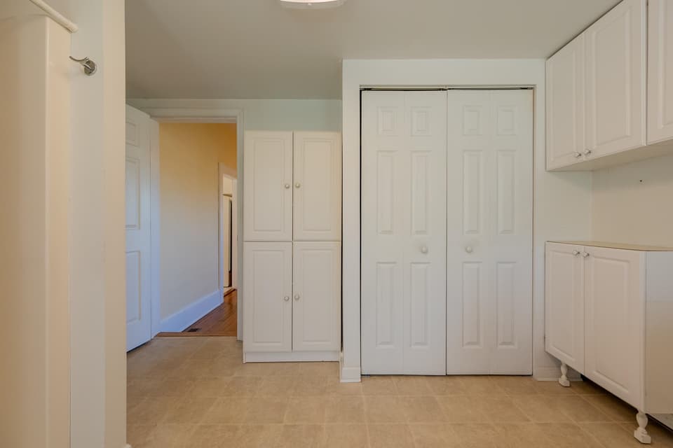 108 Miller Street SE, photo 27 of 40