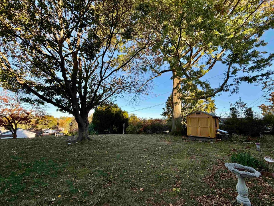 680 Mountainview Drive, photo 7 of 24