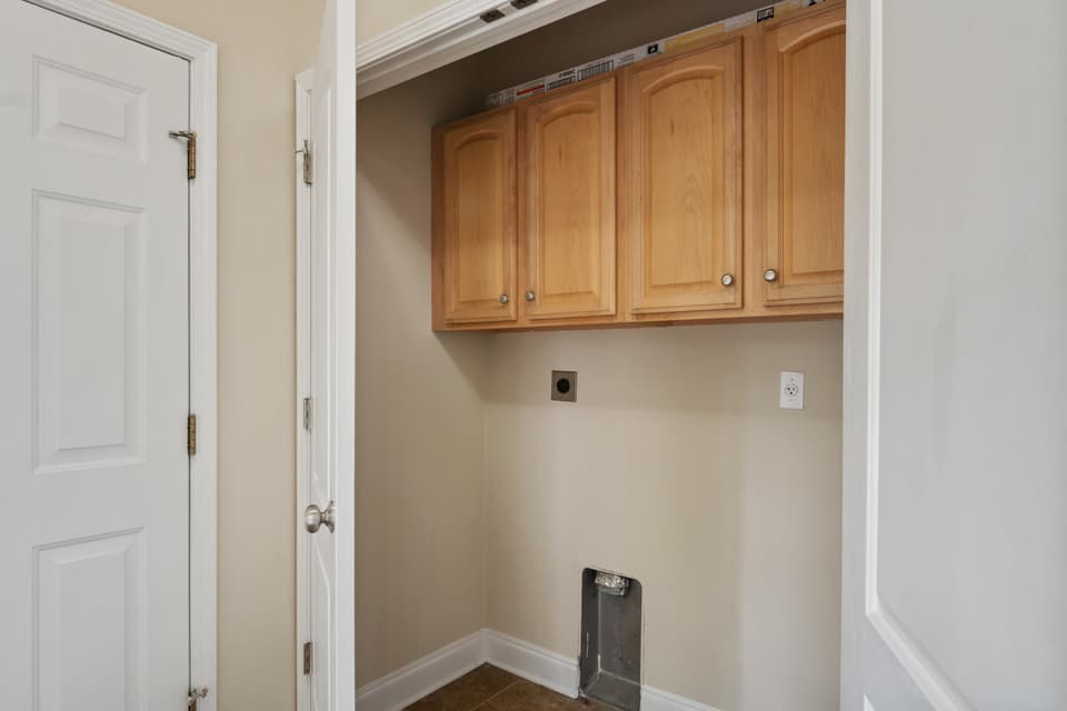 135 Phoenix Boulevard, photo 16 of 40