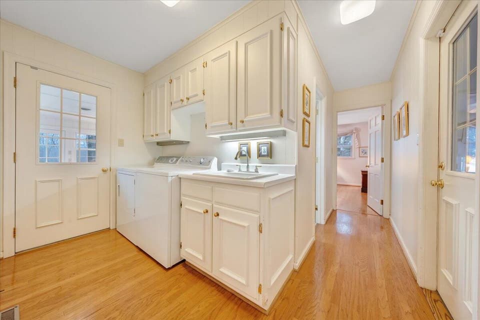 570 Summitridge Rd SW, photo 28 of 36