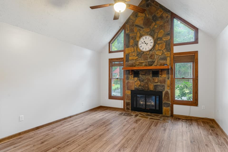 1155 Hans Meadow Road, photo 5 of 34