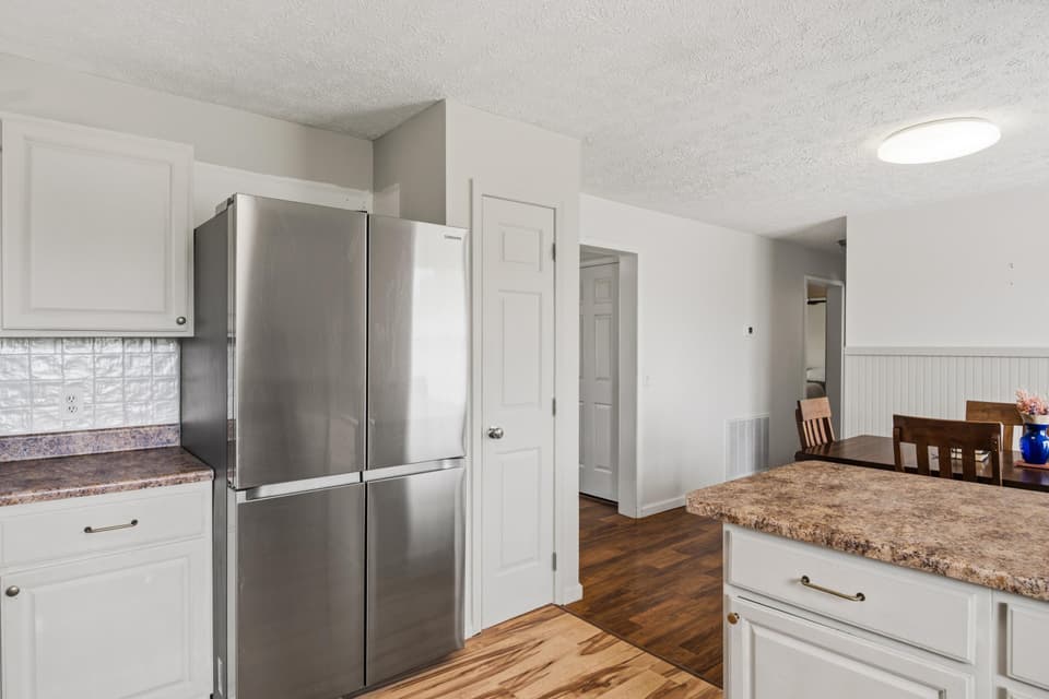 1685 Forelmont Street, photo 17 of 40