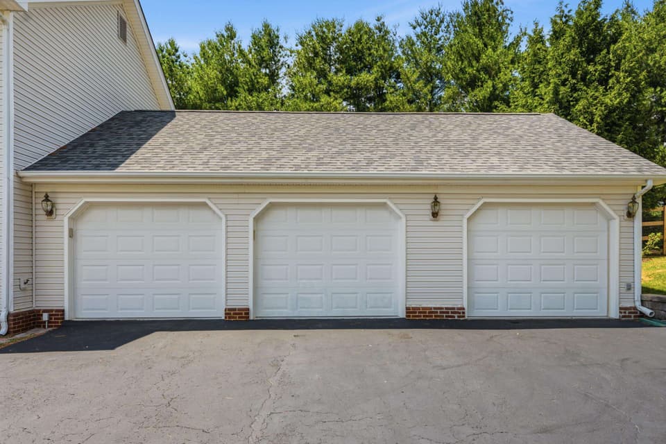 55 Sapphire Avenue, photo 5 of 40