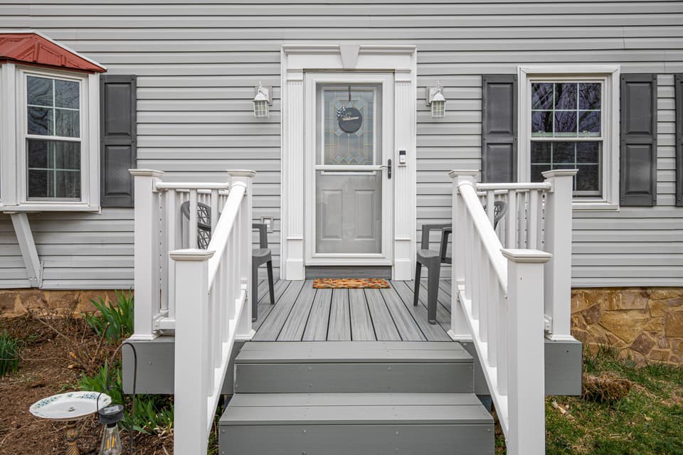 145 Windmill Ridge Road E, photo 3 of 40