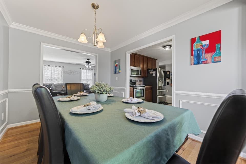 1555 Diana Drive, photo 15 of 40