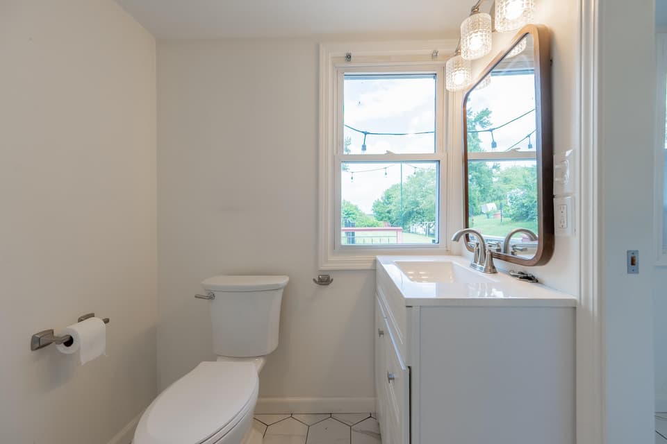 220 Clearview Drive, photo 8 of 34