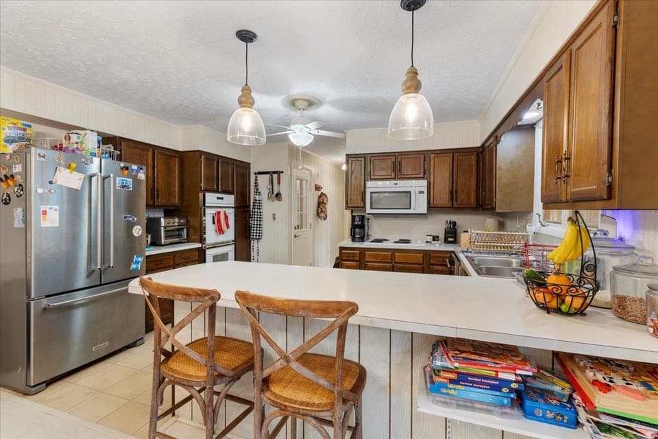 1144 Round Meadow Drive, photo 14 of 40