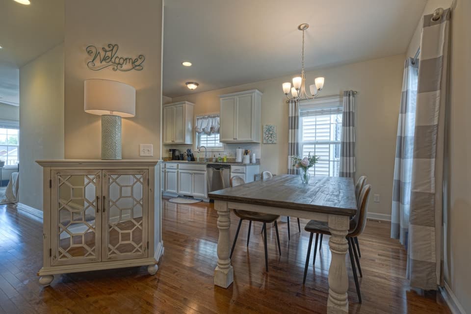 220 Phoenix Boulevard NW, photo 3 of 25