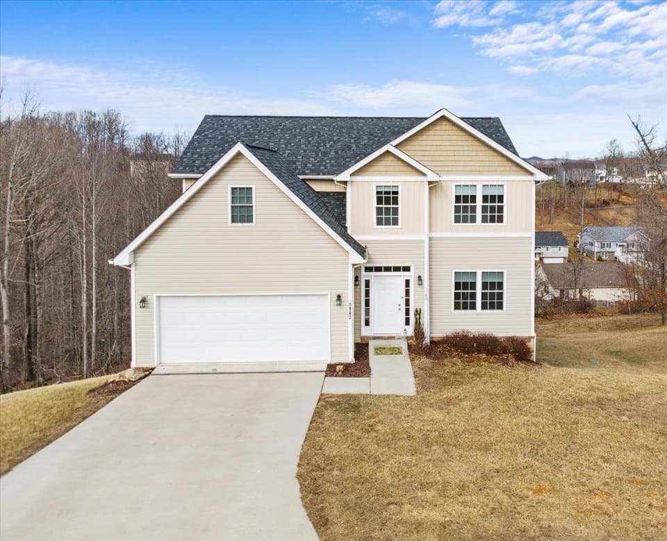 1140 Crosscreek Drive, Christiansburg, VA