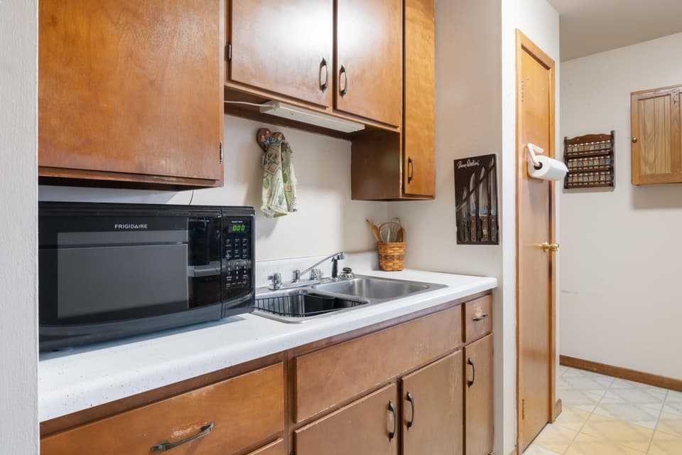 1190 S Franklin Street, photo 17 of 40