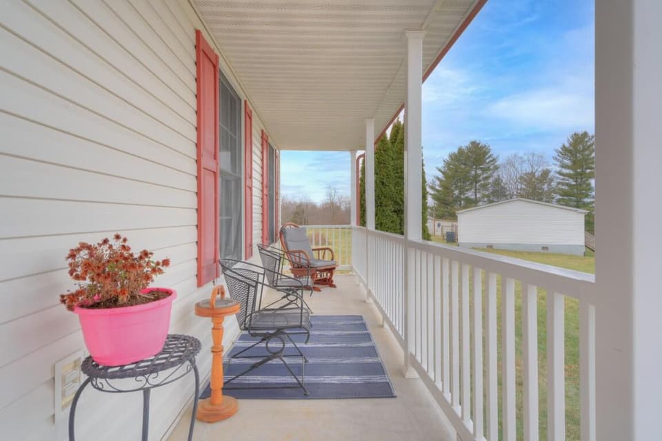 1280 Peppers Ferry Rd NW, photo 4 of 39