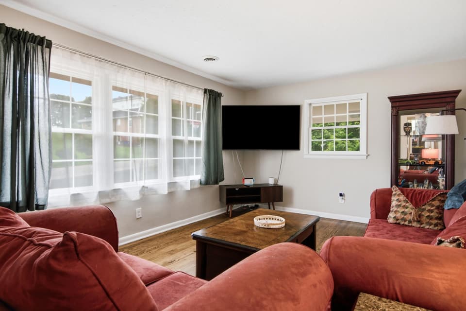 75 Walnut Drive NW, photo 7 of 40