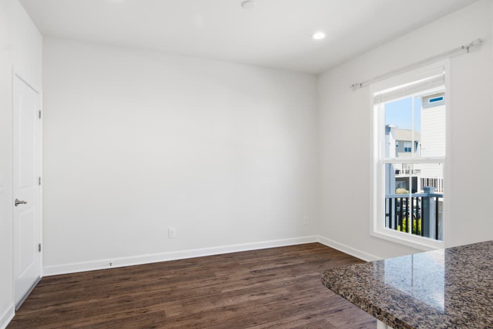300 Hamilton Avenue NW, photo 19 of 40