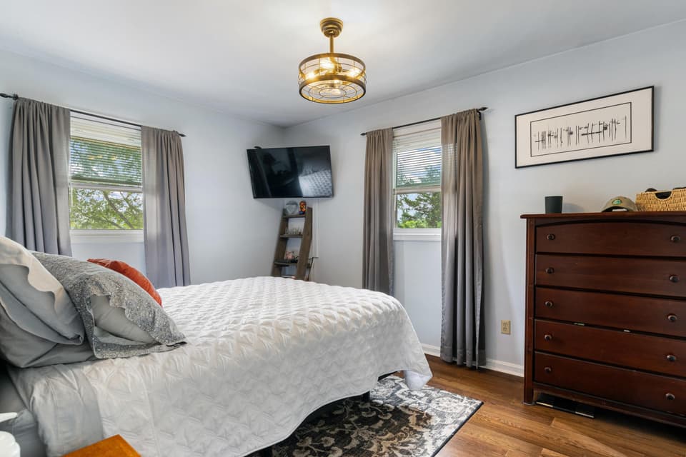 625 Betty Drive, photo 15 of 40