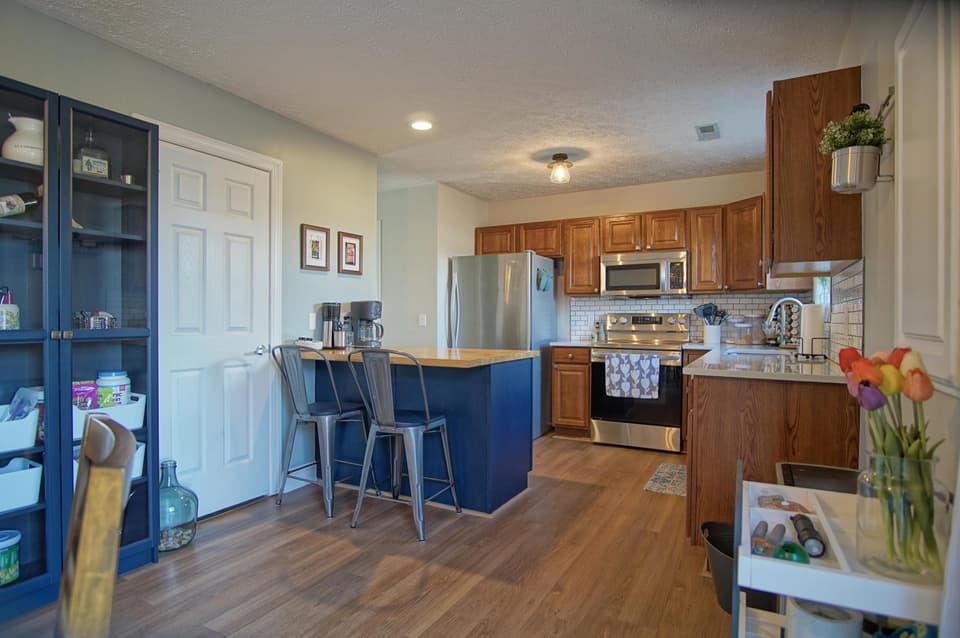 375 Oak Tree Boulevard, photo 13 of 34