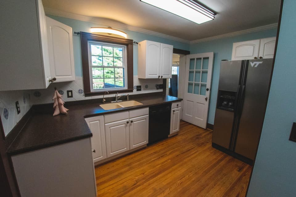 411 W Main St, photo 14 of 37
