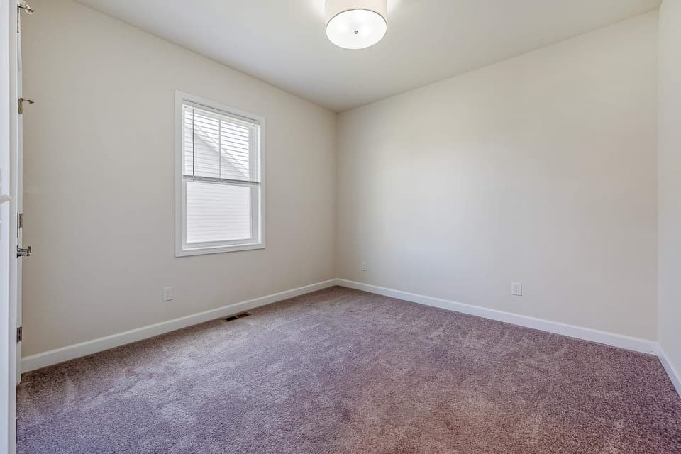 740 Jefferson Circle, photo 14 of 40