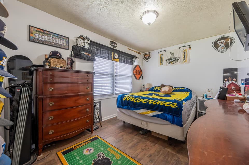 1380 Dow Street, photo 20 of 40