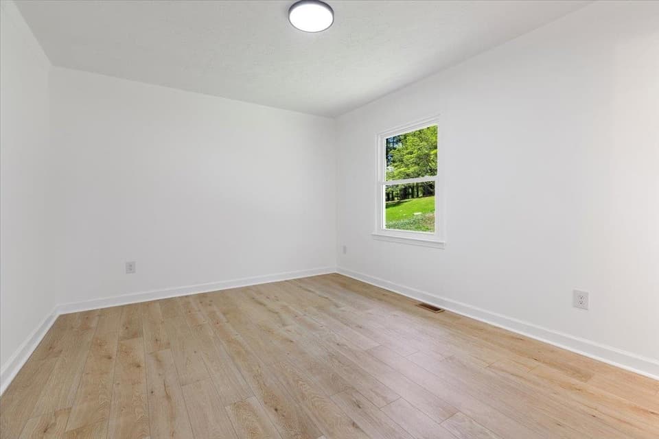 2435 Glade Drive SE, photo 20 of 40