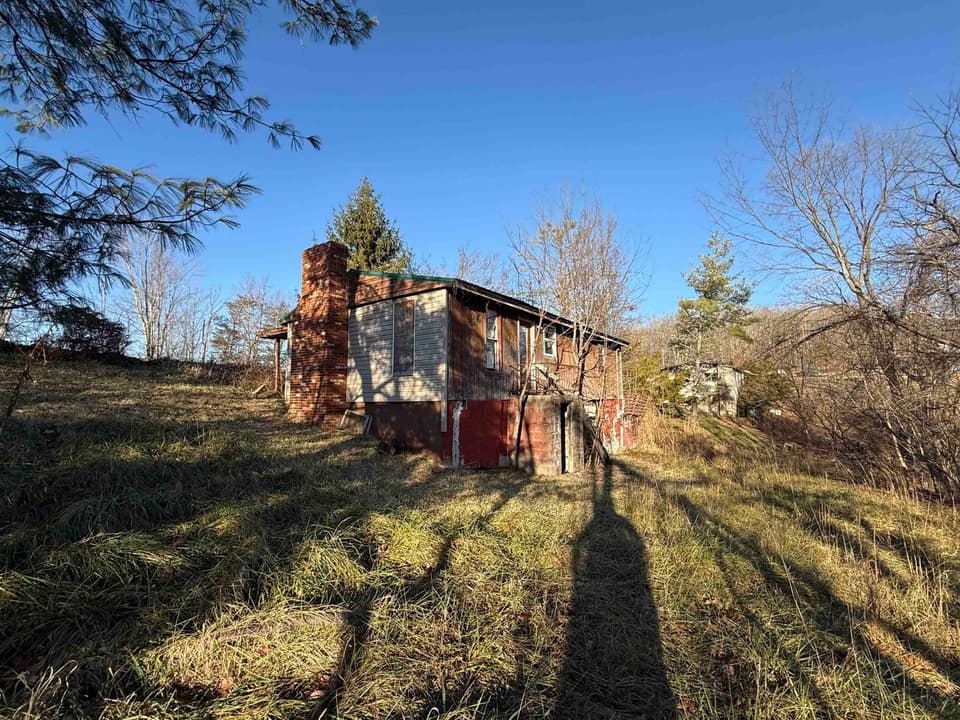 2825 Spaulding Road, photo 7 of 25
