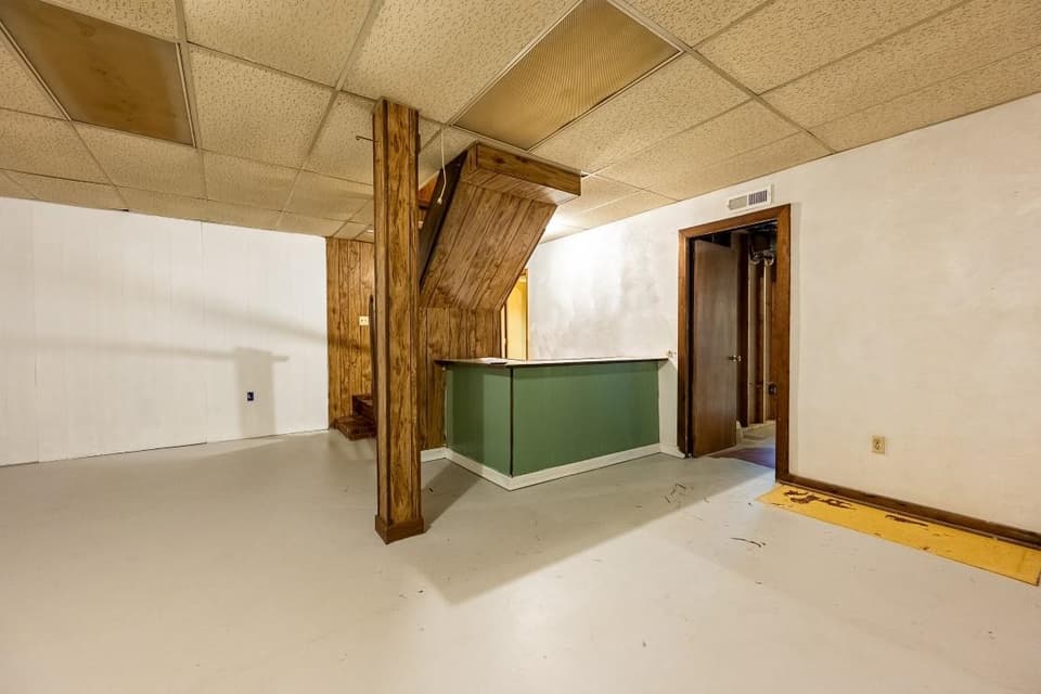1045 Brown Street, photo 38 of 40