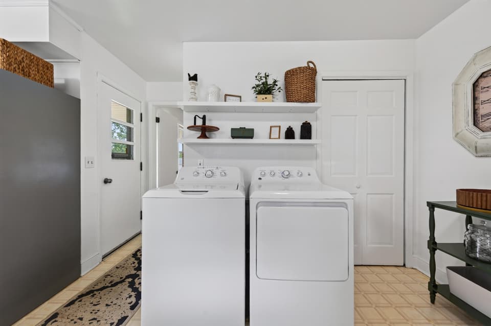 107 Roseland Drive, photo 23 of 40