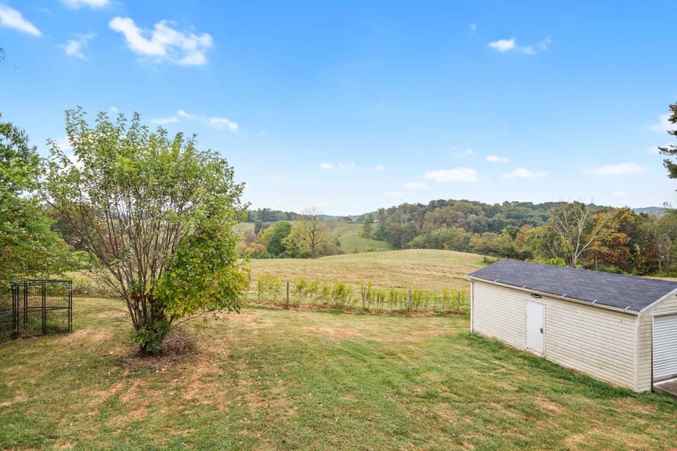 326 Rolling Hills Drive, photo 38 of 40