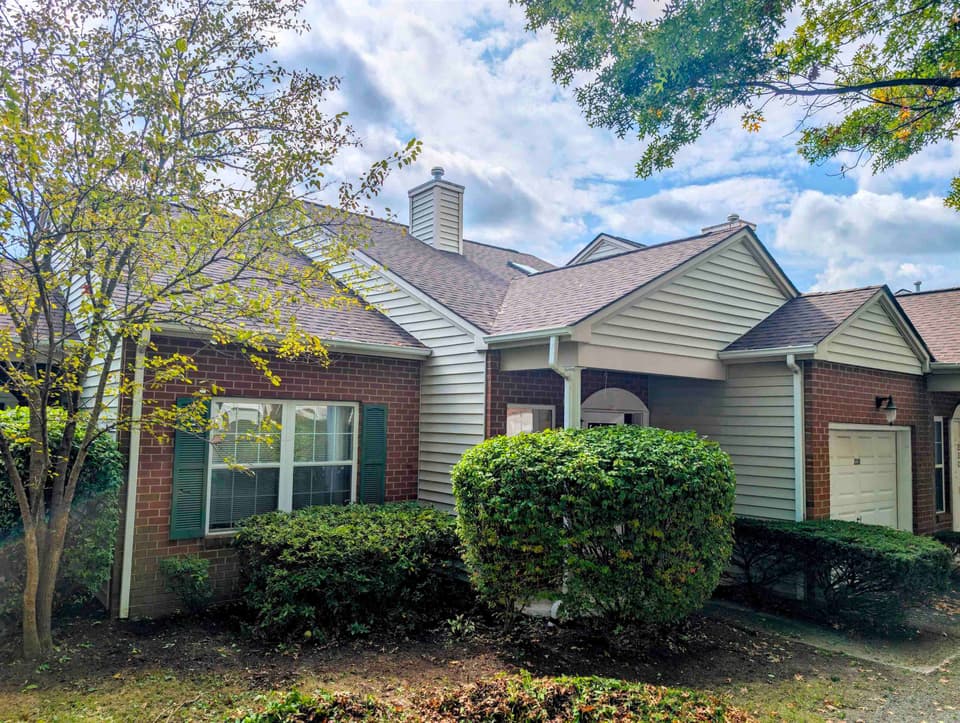 220 Gold Leaf Drive, photo 4 of 19