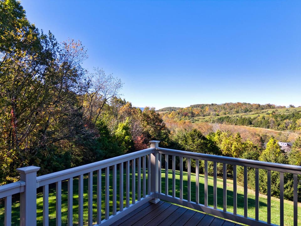 3285 Country Meadow Drive, photo 18 of 40