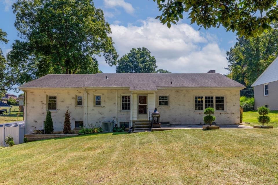905 Oak Drive, photo 37 of 40