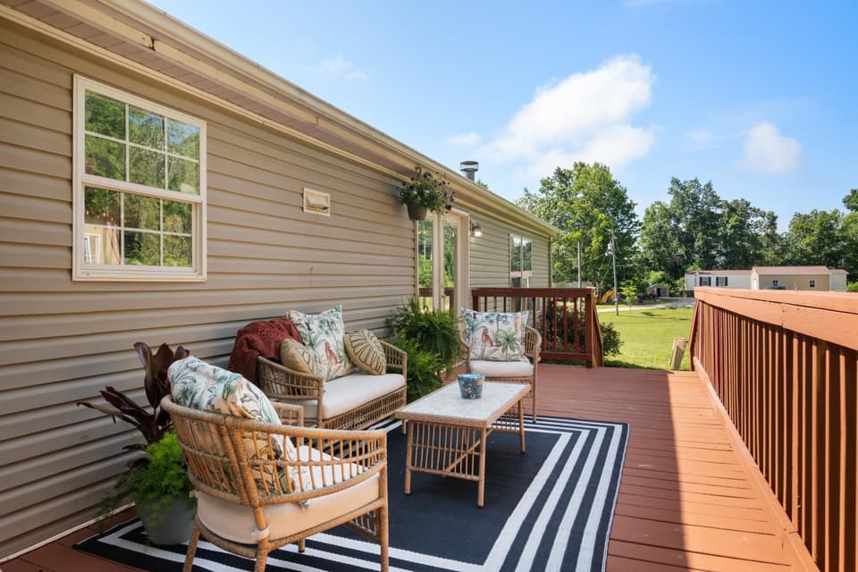 678 Peachtree Hill, photo 9 of 40