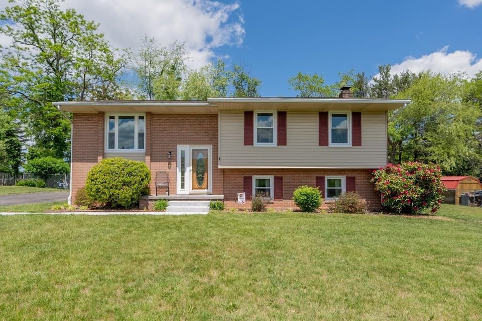265 Mulberry Drive, photo 4 of 40