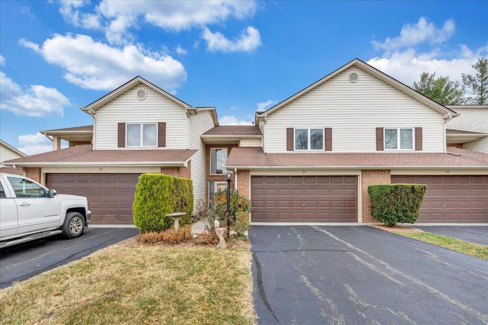 90 Patricia Lane NE, photo 2 of 38
