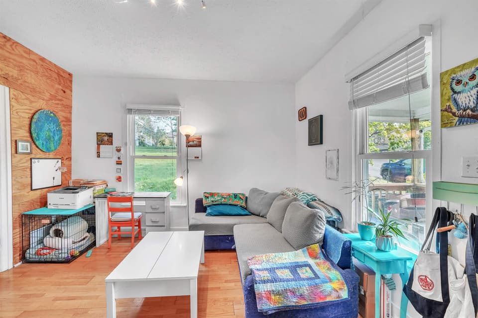 513 Craig Street, photo 8 of 32
