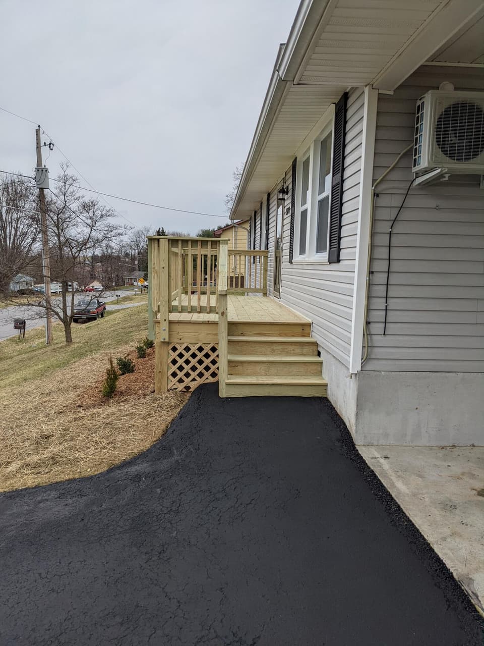 1370 Wall St, photo 4 of 38