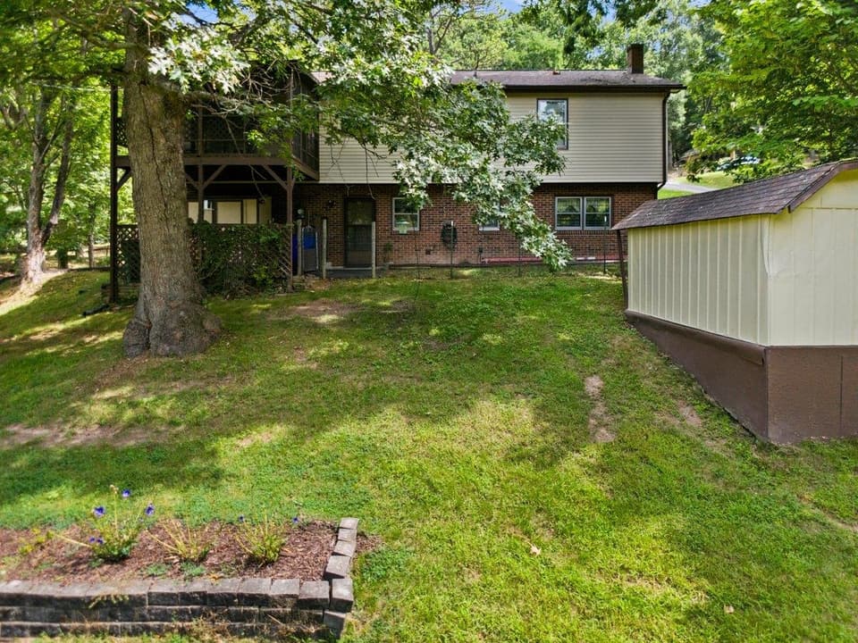 125 Edgewood Drive, photo 30 of 35
