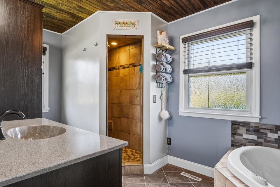 225 Gibson Drive, photo 21 of 40