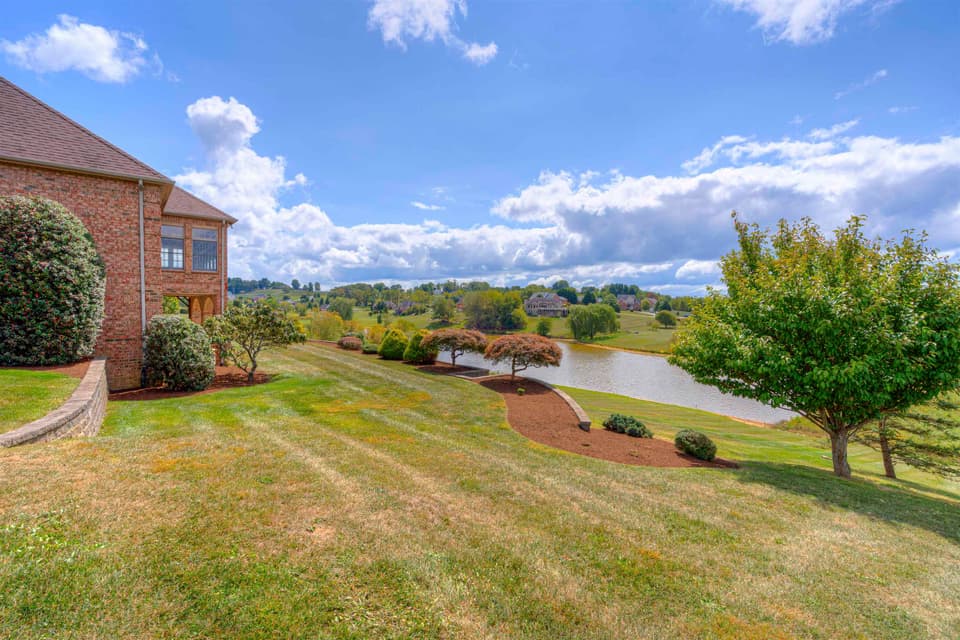 2151 Peakland Way, photo 10 of 40