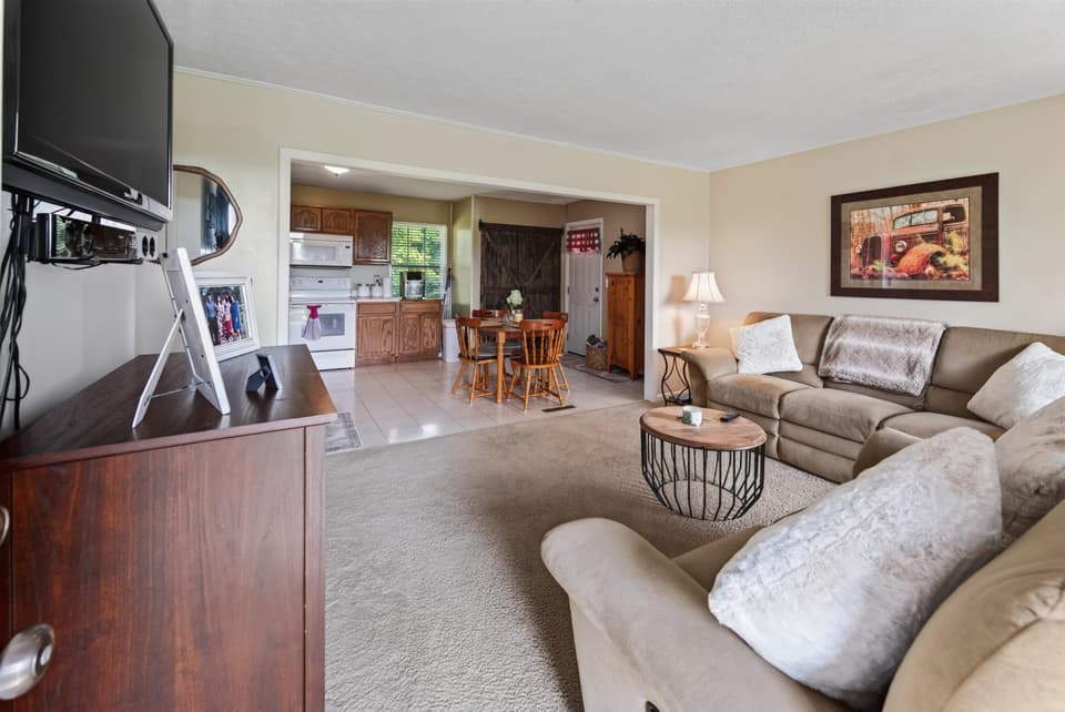 867 Switchback Road, photo 7 of 40