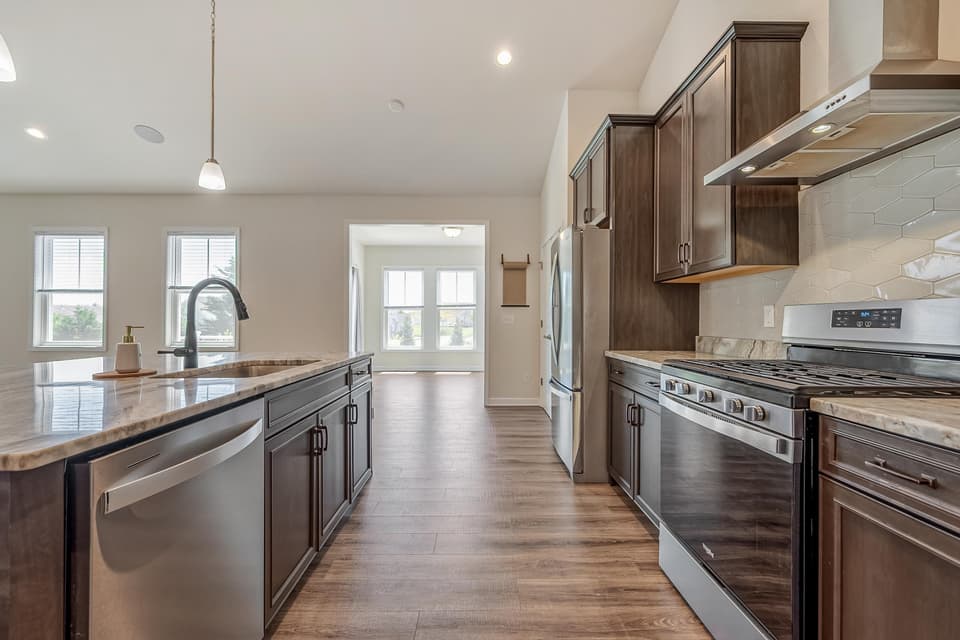 740 Jefferson Circle, photo 34 of 40