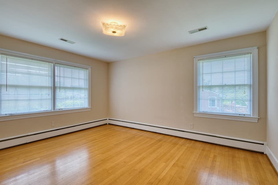 108 Roseland Drive, photo 31 of 40
