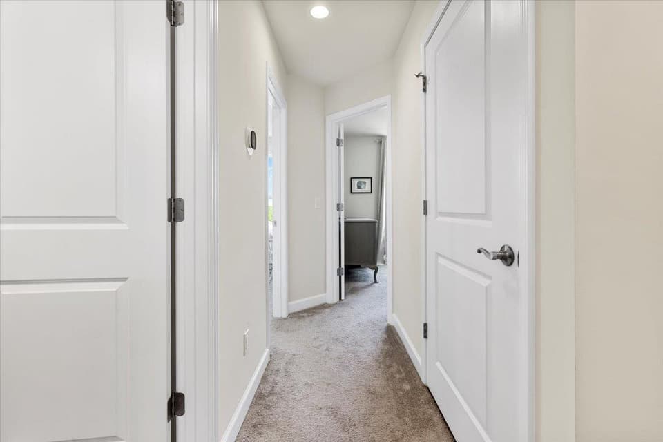 465 John Adams Drive, photo 27 of 40