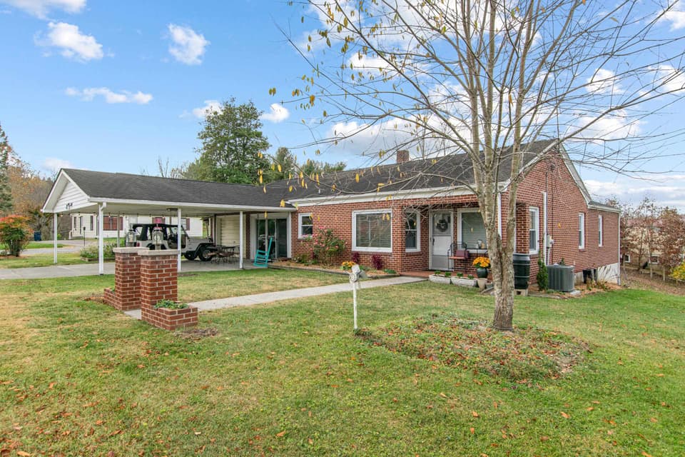 1595 Gallimore Street, Christiansburg, VA