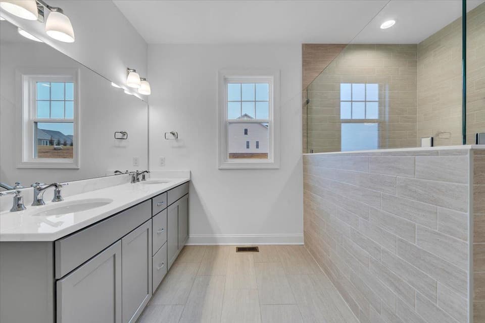 1107 Round Meadow Drive, photo 8 of 40