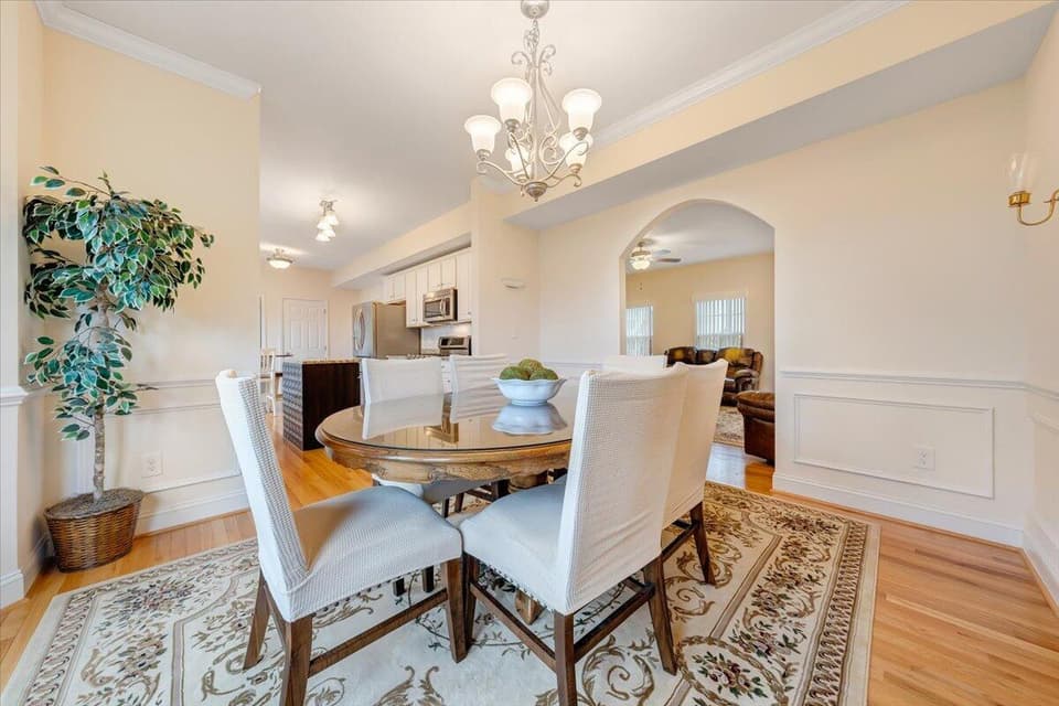 1585 Diana Drive, photo 11 of 38
