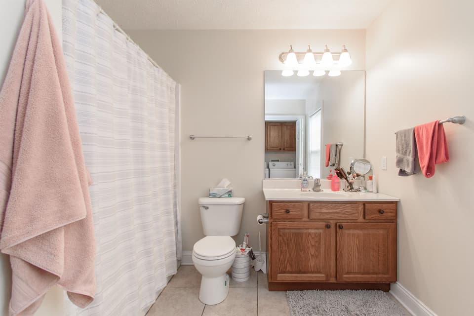 1015 Oak Tree Boulevard, photo 22 of 29