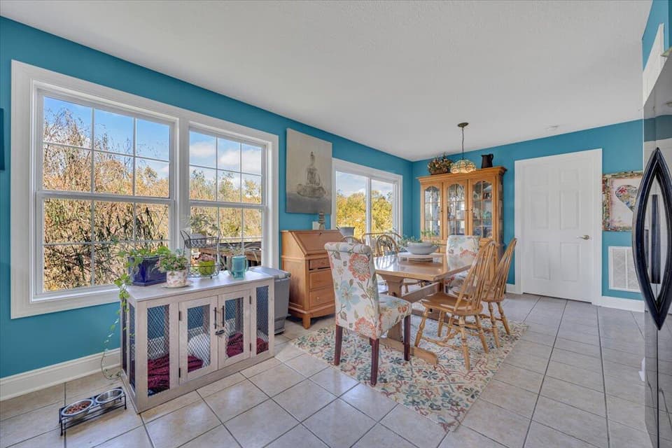 935 Oak Tree Boulevard, photo 10 of 32