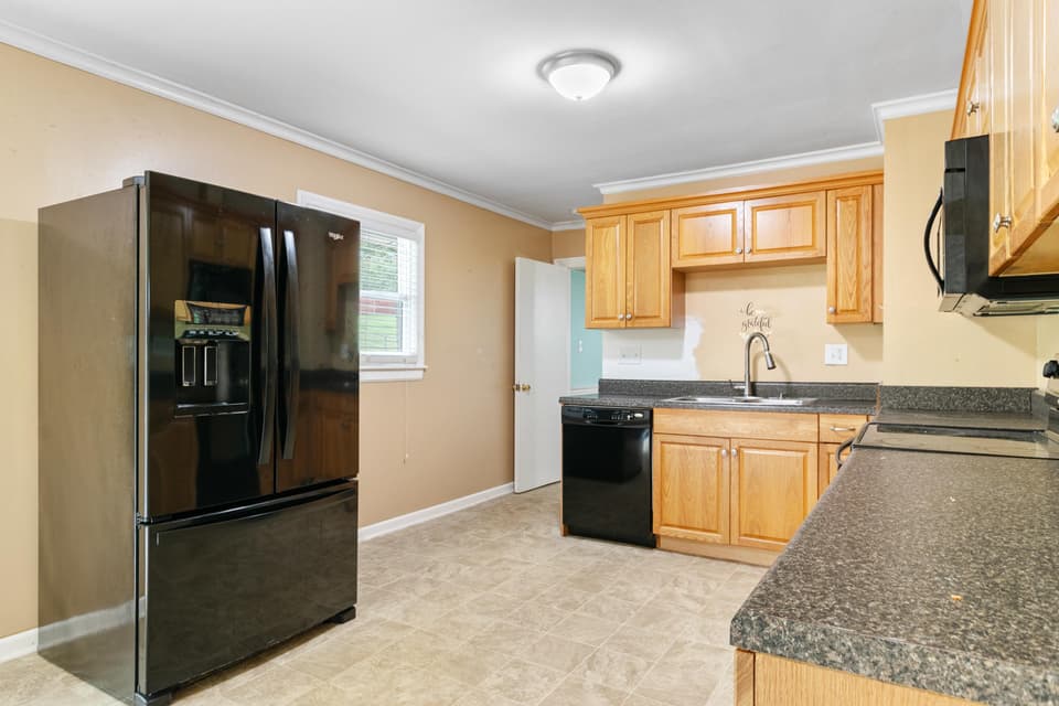 955 McHenry Avenue, photo 4 of 29