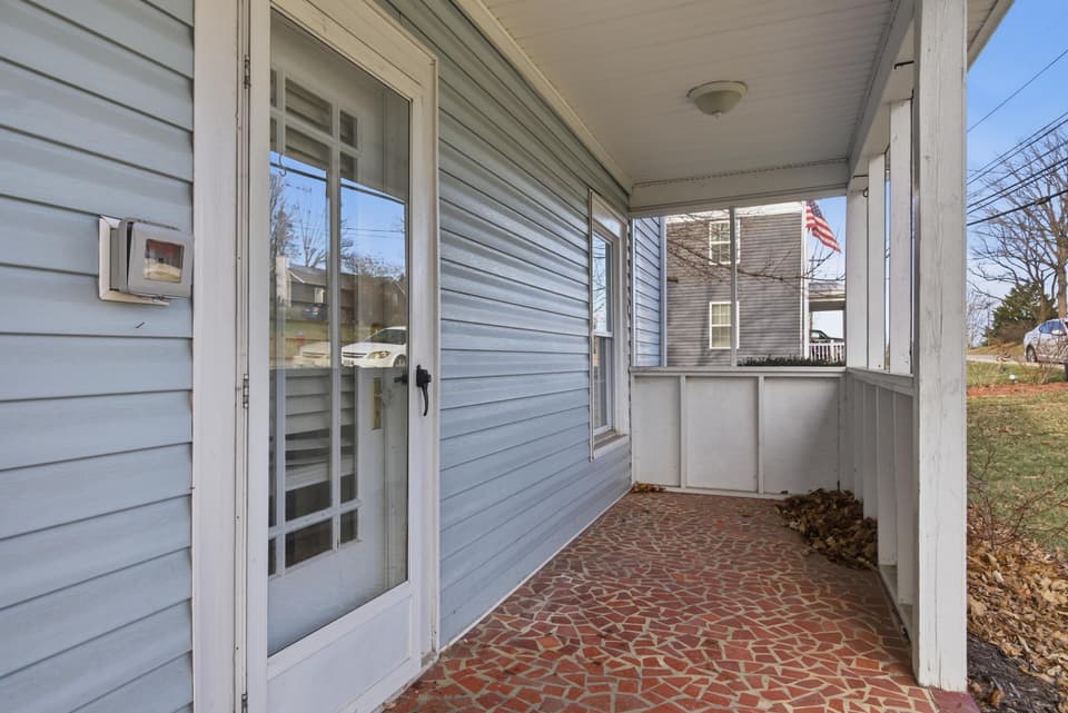 509 W Main Street, photo 6 of 40